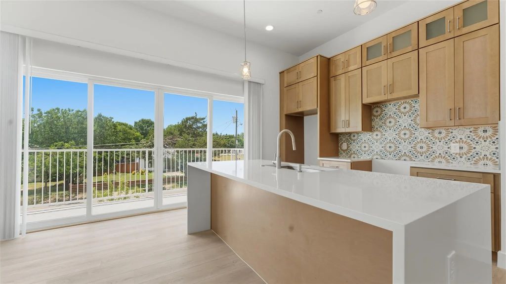 2925 Spruce Valley Lane 310, Dallas