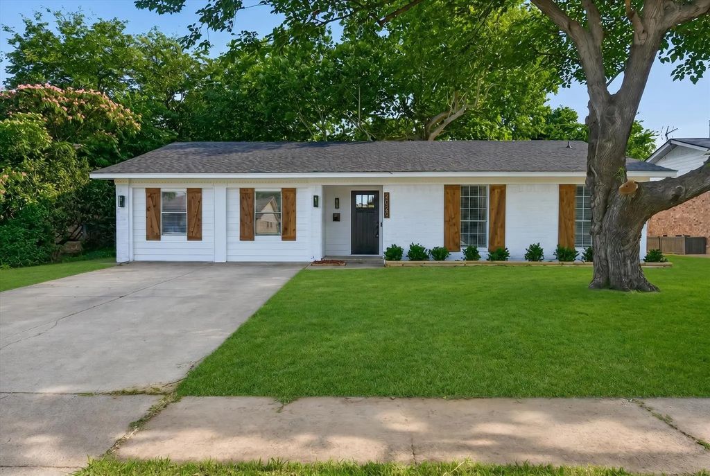 2029 Spanish Trail, Irving