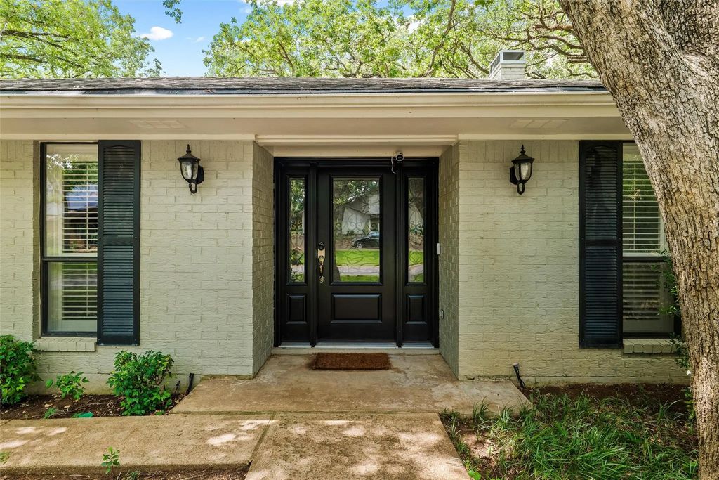 1804 Hillvalley Drive, Arlington
