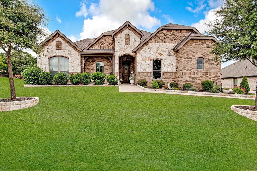 1952 Manzana Way, Burleson