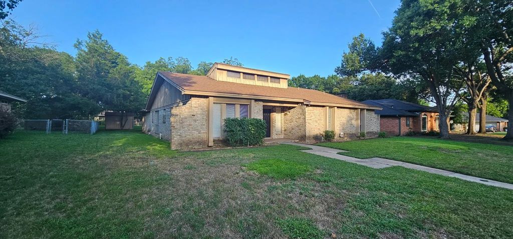 1204 Laurie Avenue, DeSoto