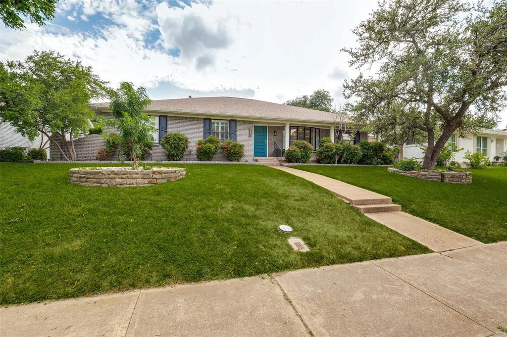 9421 Meadowknoll Drive, Dallas