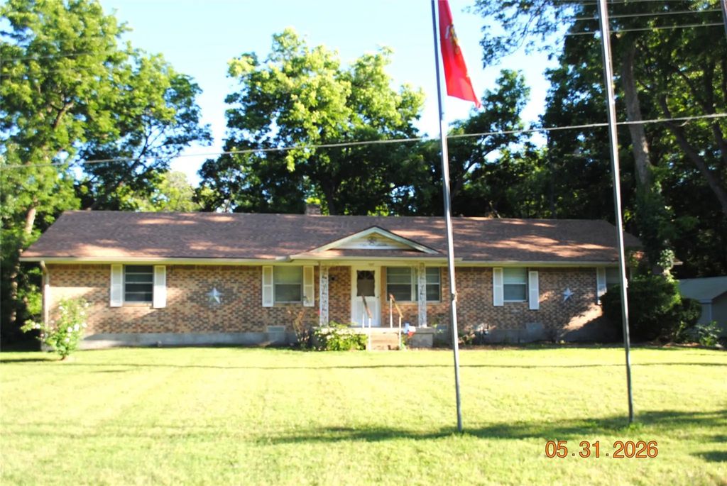 1628 Riverway Lane, Lancaster