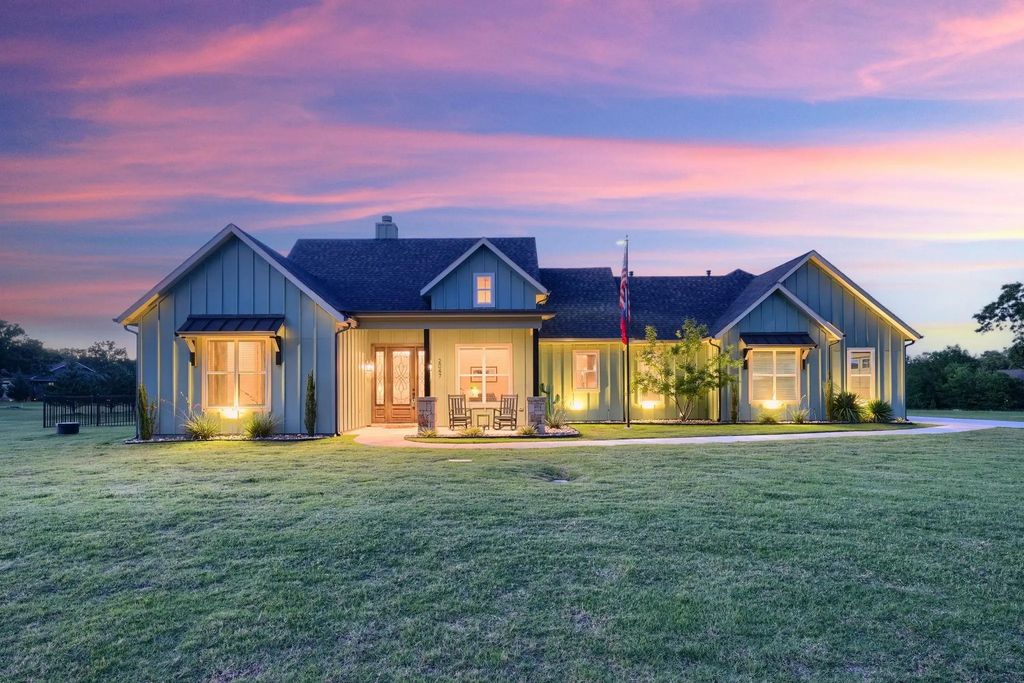 2047 Cedar Drive, Quinlan