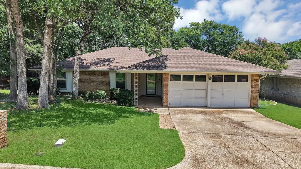 2505 Ironwood Court, Arlington