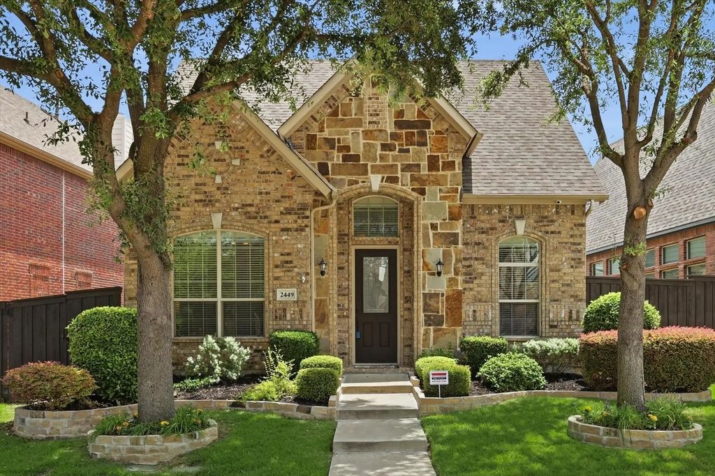 2449 Embleton Drive, Lewisville