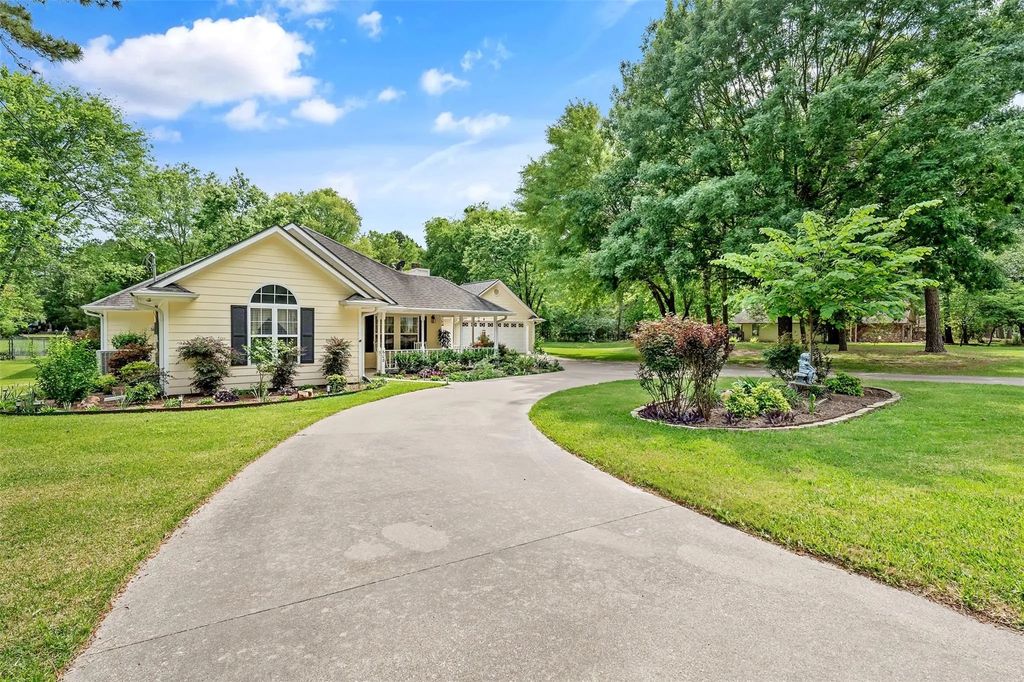 608 Green Meadow Trail, Holly Lake Ranch