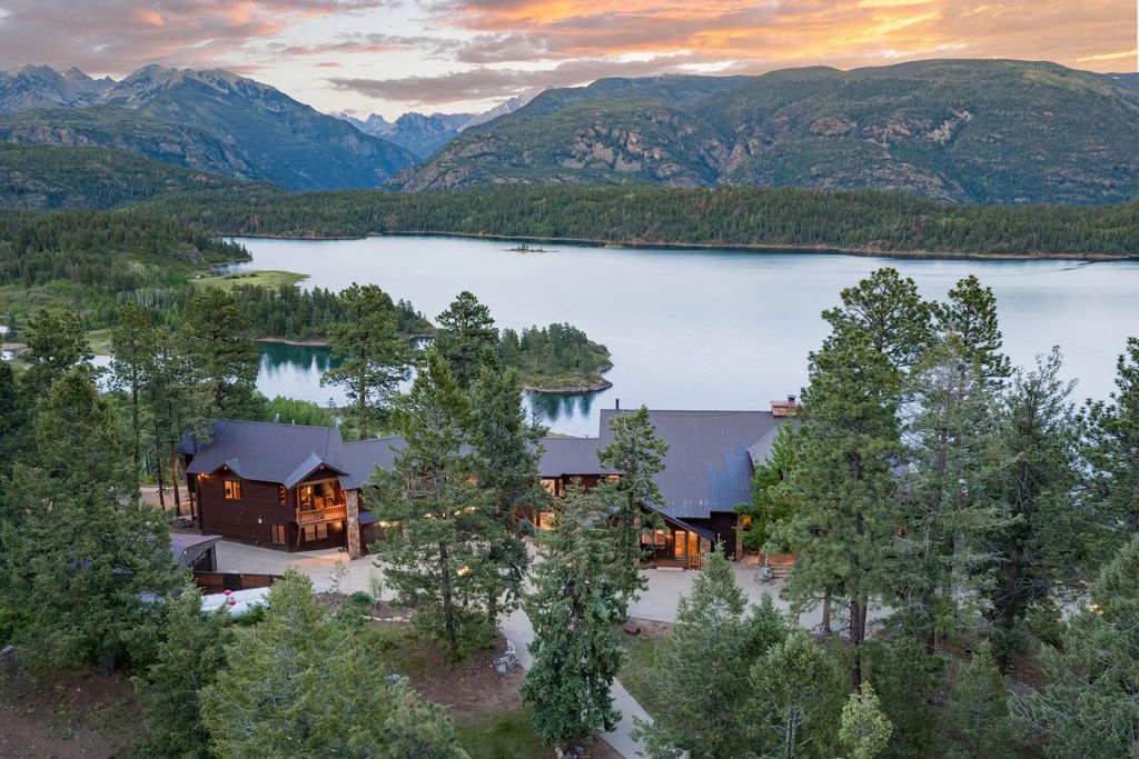 175 E Spruce Mesa, Durango