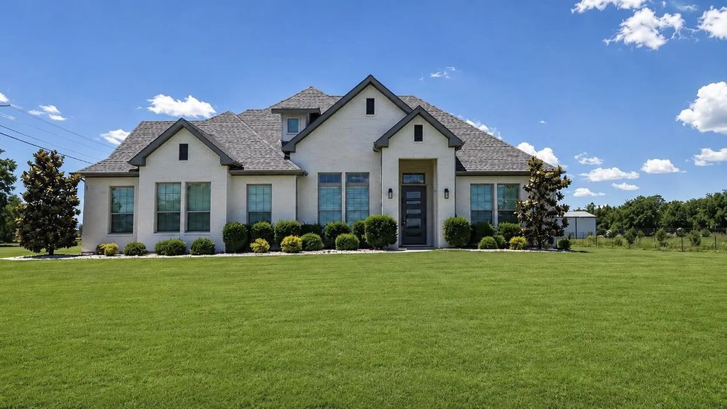1615 County Road 1106, Anna