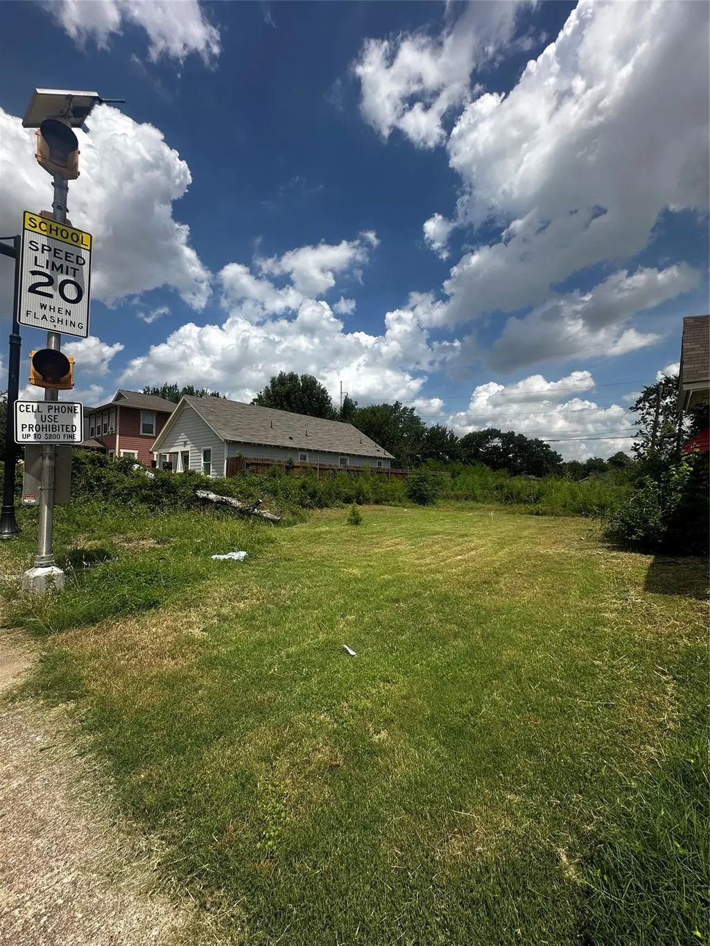 915 E Hattie Street, Fort Worth