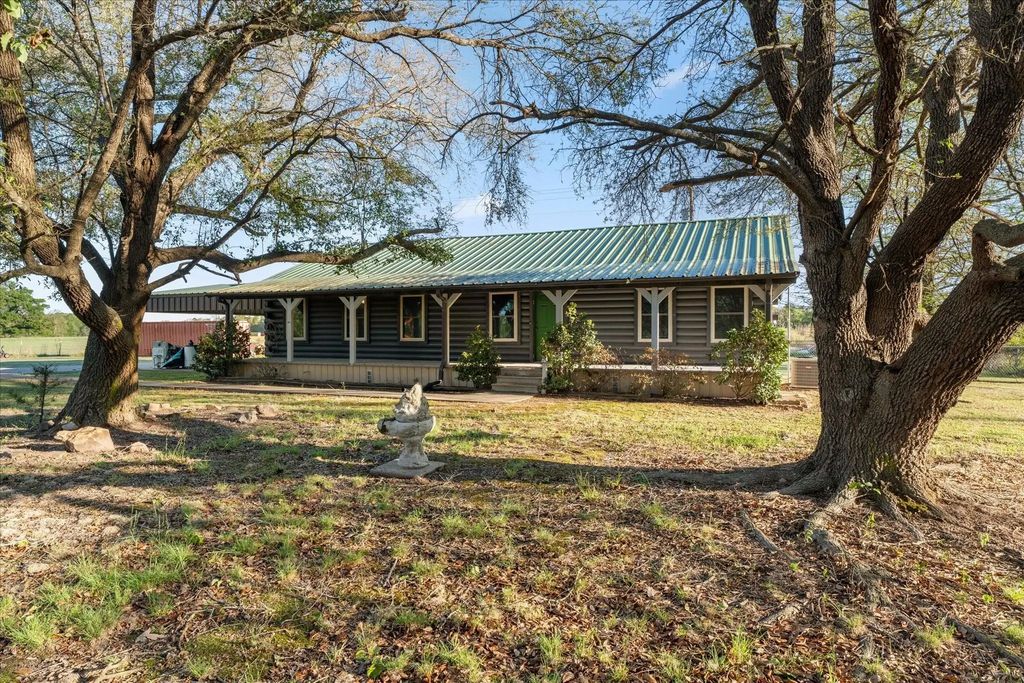 520 W Farm To Market Road 71, Mount Pleasant