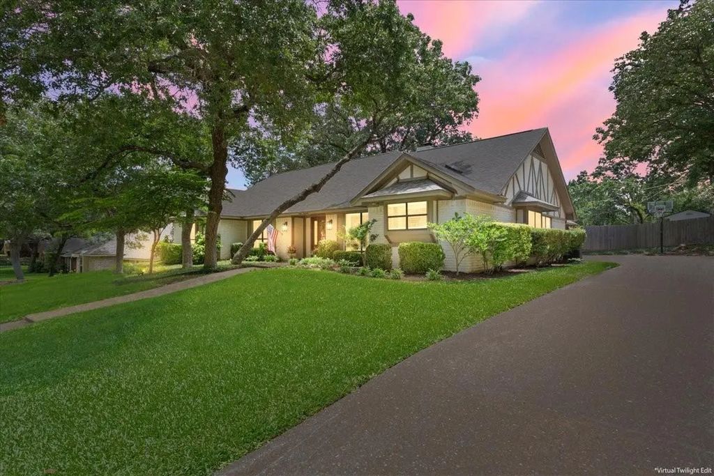 12000 Sandalwood Drive, Woodway