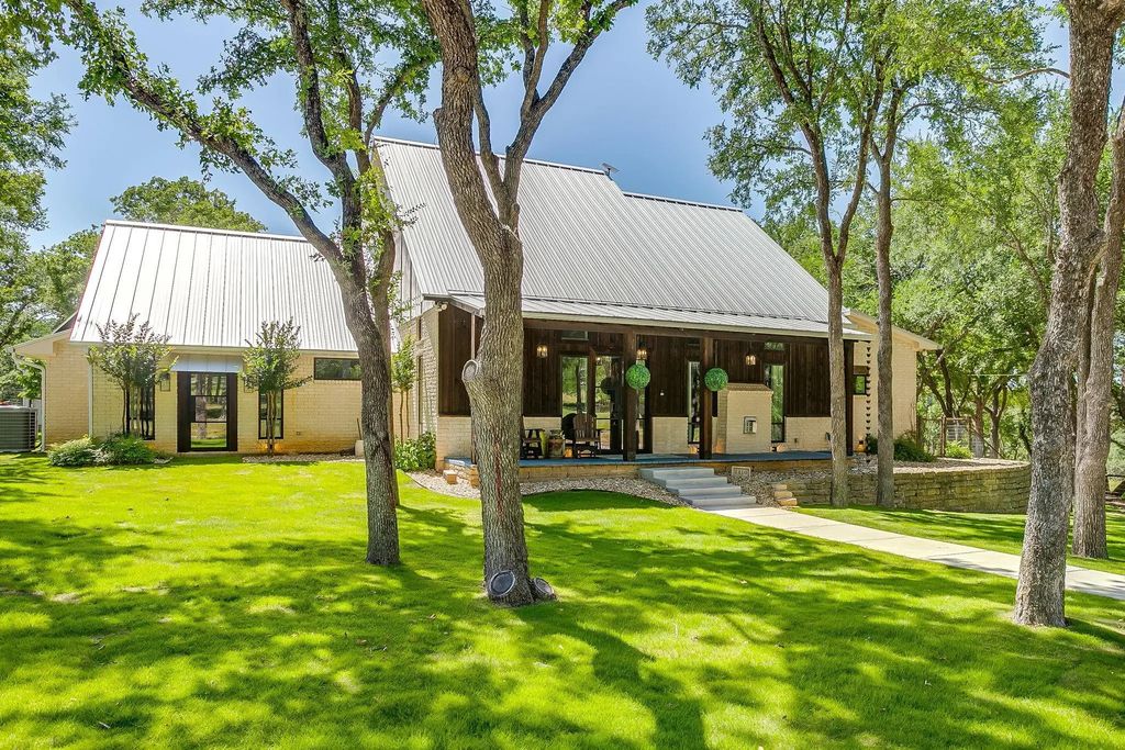 1410 Ellis Road, Weatherford