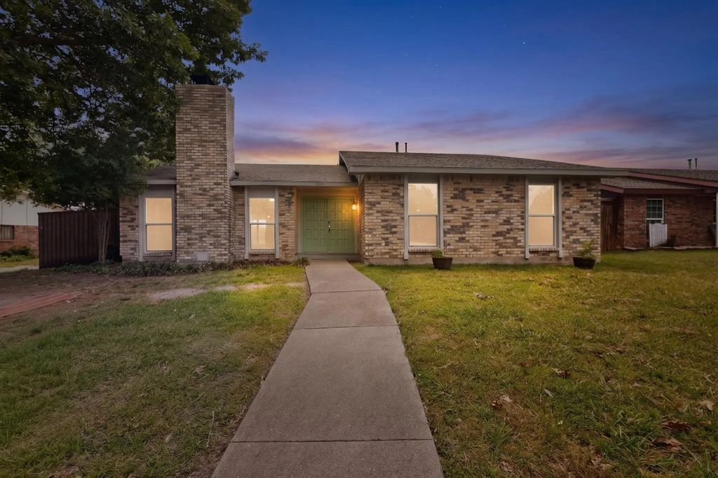 6313 Fallbrook Drive, Garland