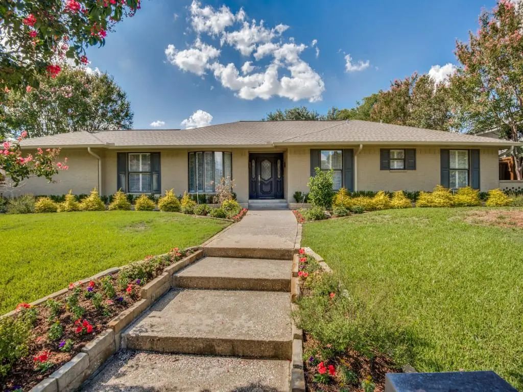 3709 Peter Pan Drive, Dallas