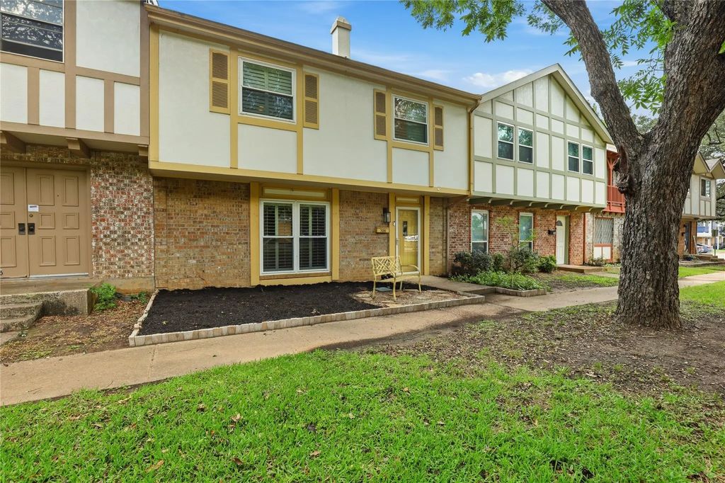 306 Westview Terrace, Arlington