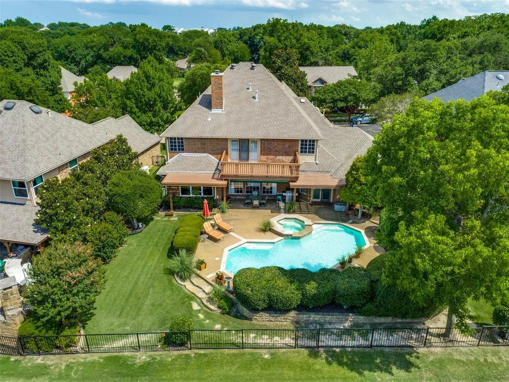 2712 Brookside Lane, McKinney