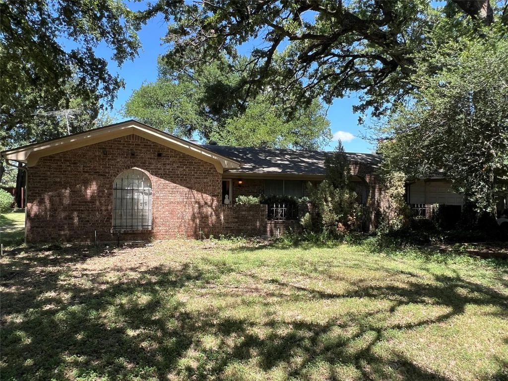 5207 Apache Court, De Cordova