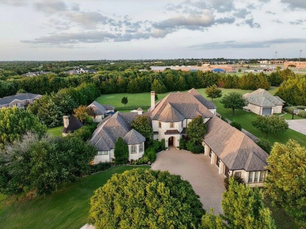 1729 Bison Meadow Lane, Heath
