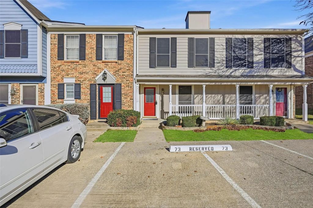 73 Winchester Drive, Euless