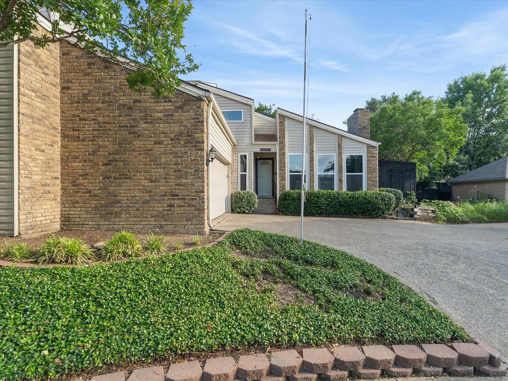 2812 Prescott Drive, Carrollton