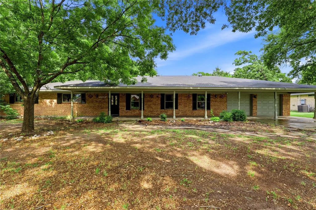 17535 Country Club Drive, Kemp