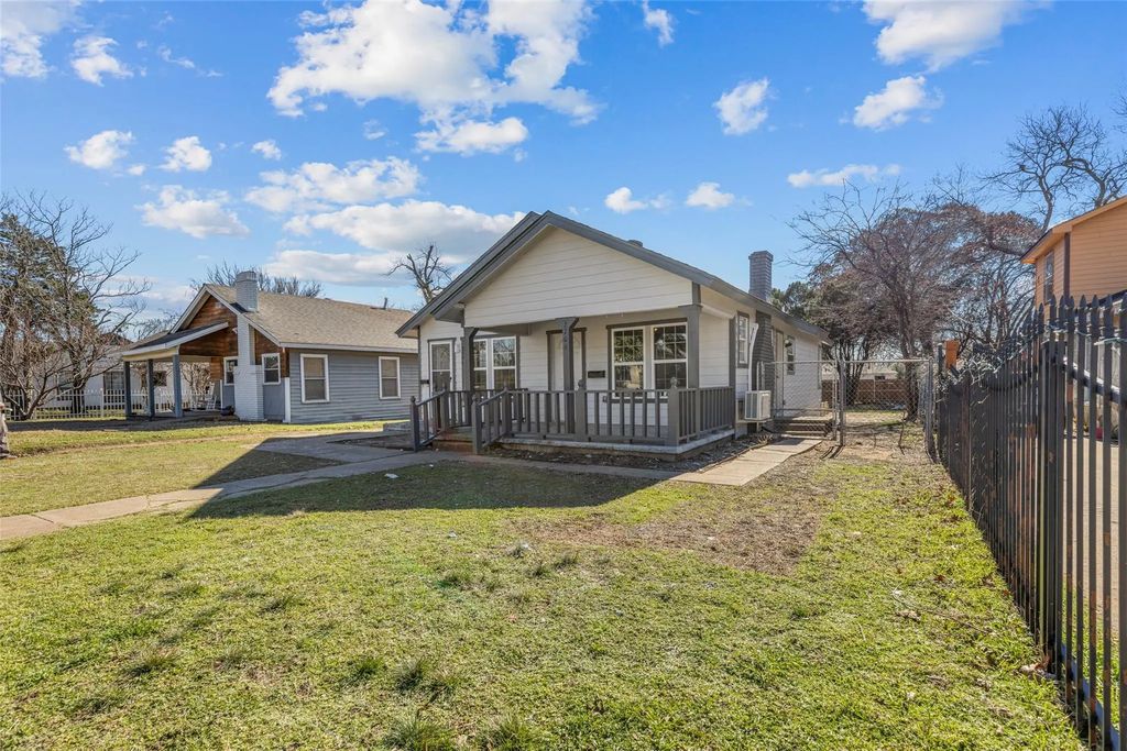 2706 Emmett Street, Dallas