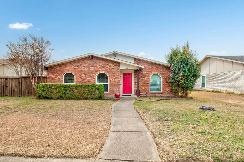 2810 Landershire Lane, Garland