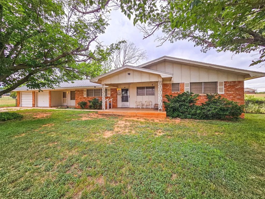 1002 Ridgecrest Street, Sweetwater