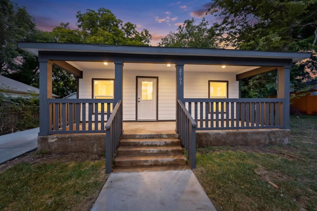 2703 Gertrude Avenue, Dallas