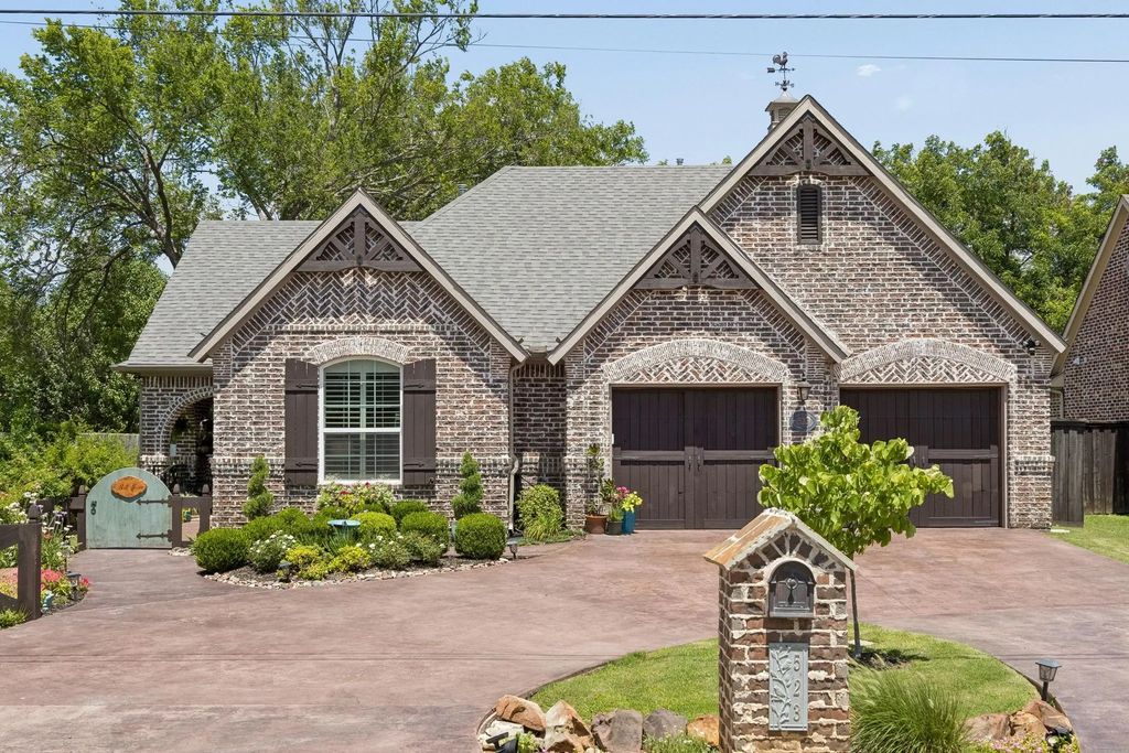523 S Dallas Street, Van Alstyne