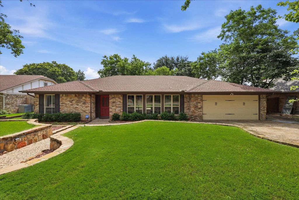 2009 Tanglewood Drive, Grapevine