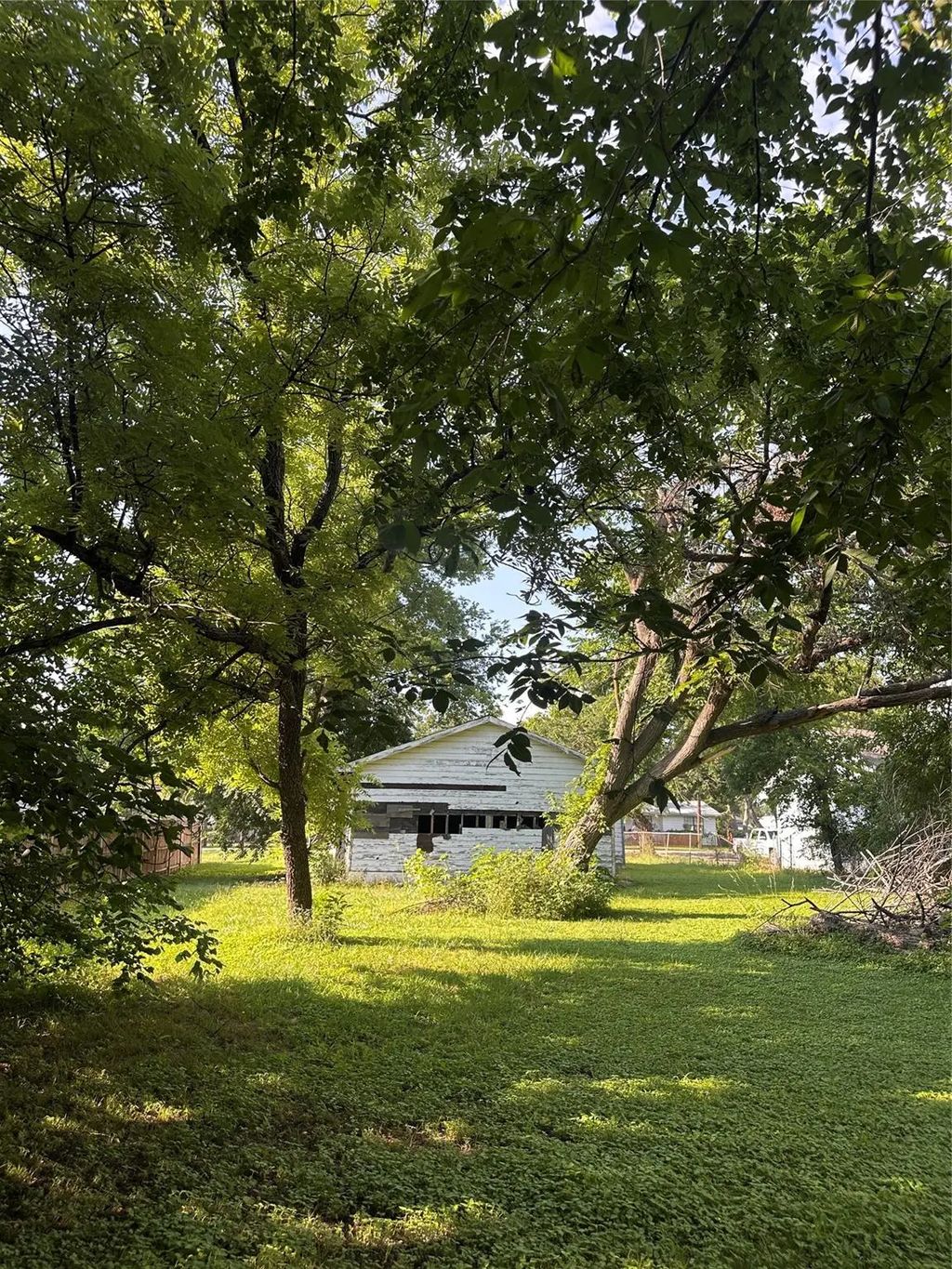 420 E Denton Street, Howe