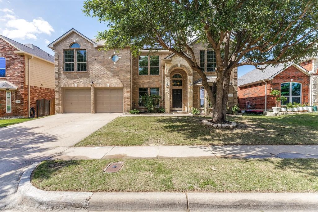 5385 Lake Chelen Drive, Fort Worth