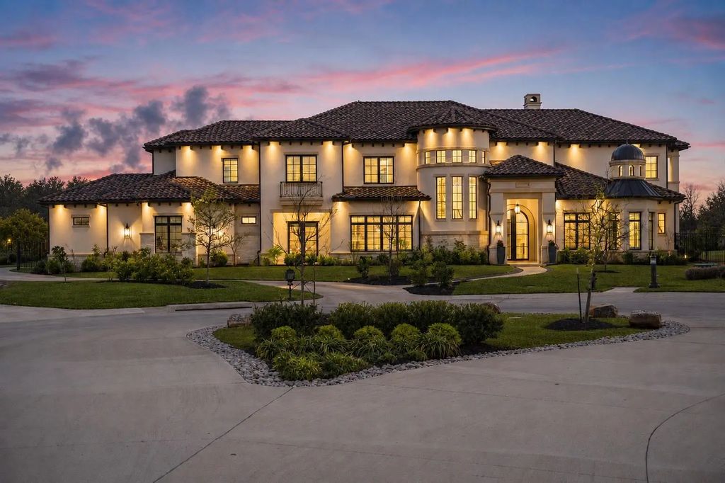 2202 Barcelona Court, Westlake