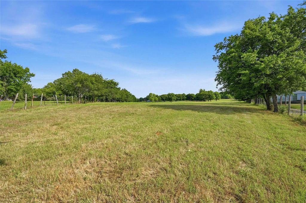 571 Mountain Climb Road, Sherman