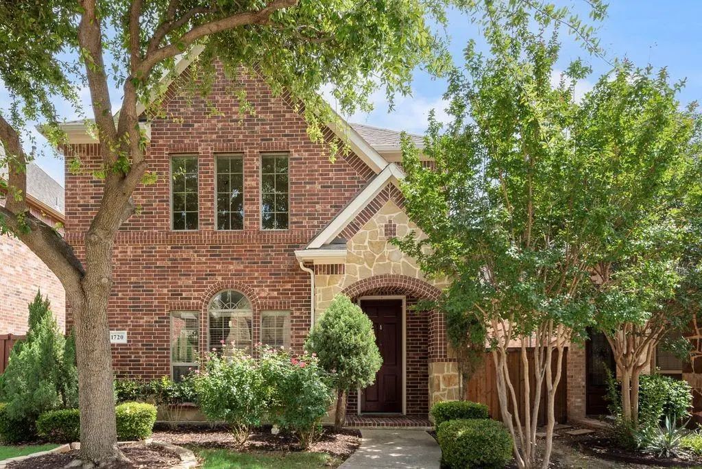 1720 Snow Owl Court, Carrollton