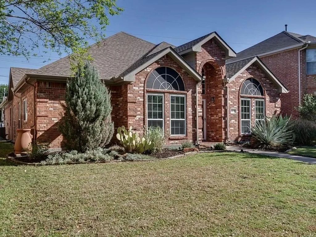 4035 Briarbend Road, Dallas