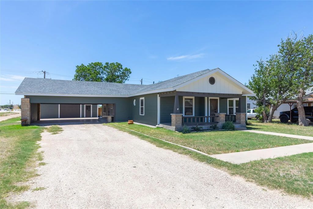 1532 Avenue Avenue N, Anson