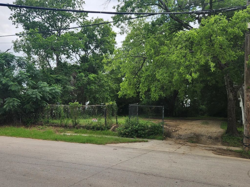115 E Pembroke Avenue, Dallas