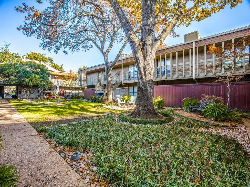 5916 Birchbrook Drive 136, Dallas