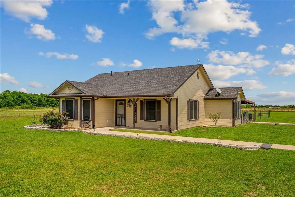 4892 County Road 2714, Caddo Mills