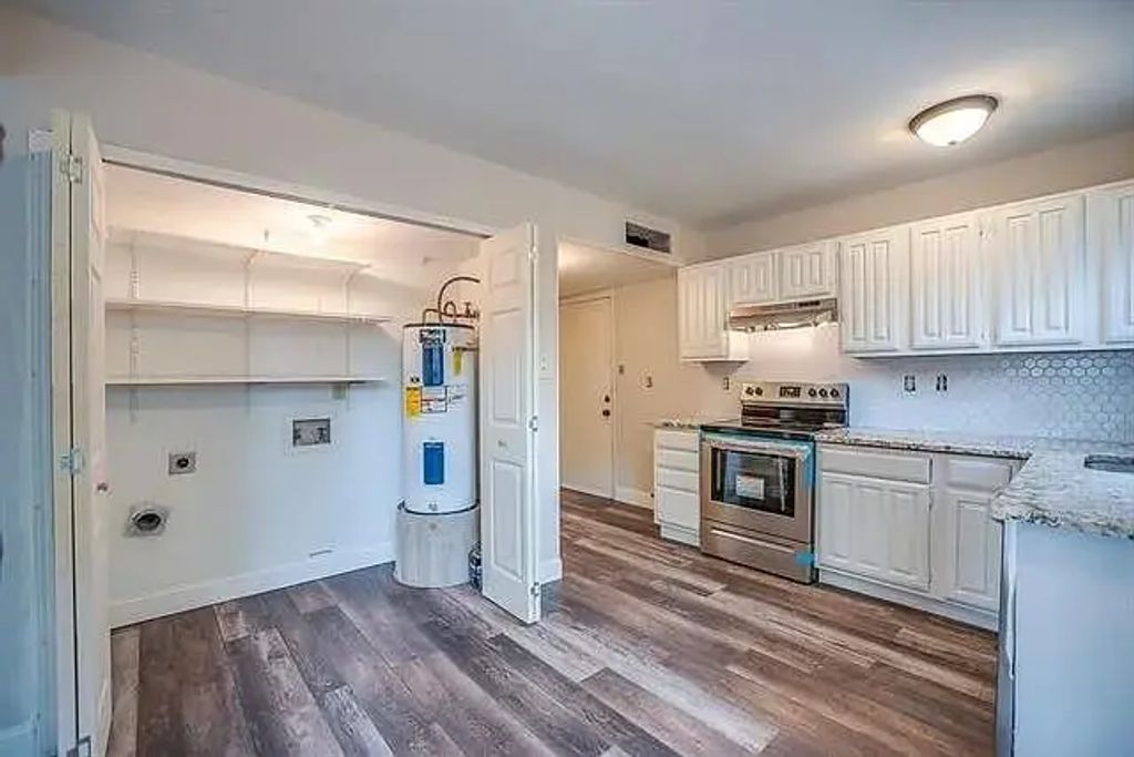 3156 Harbinger Lane, Dallas