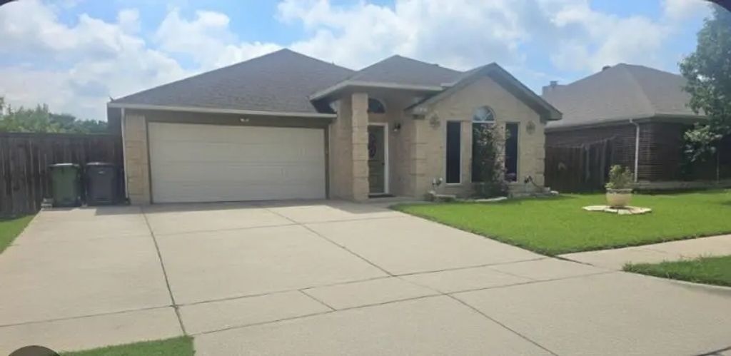 5905 Rising Meadow Drive, Arlington