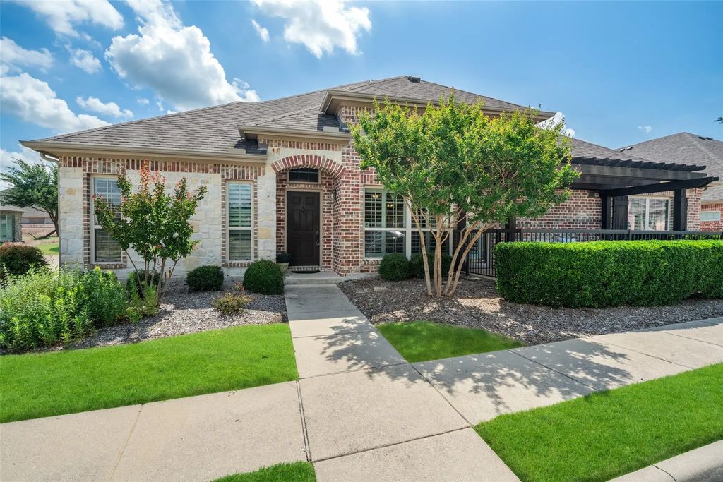 5701 Orchard Parkway, Fairview