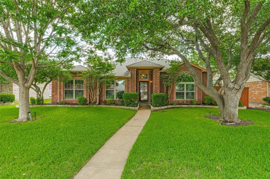 6816 Aimpoint Drive, Plano