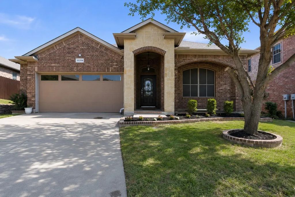 10204 Point Lobos Trail, Fort Worth
