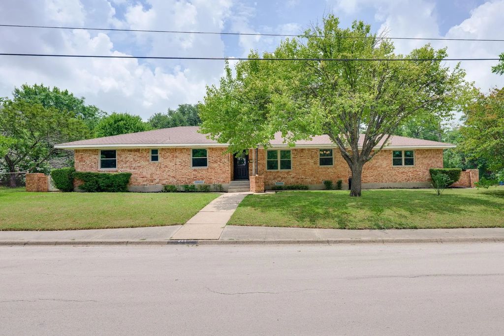 224 W Lanett Drive, DeSoto