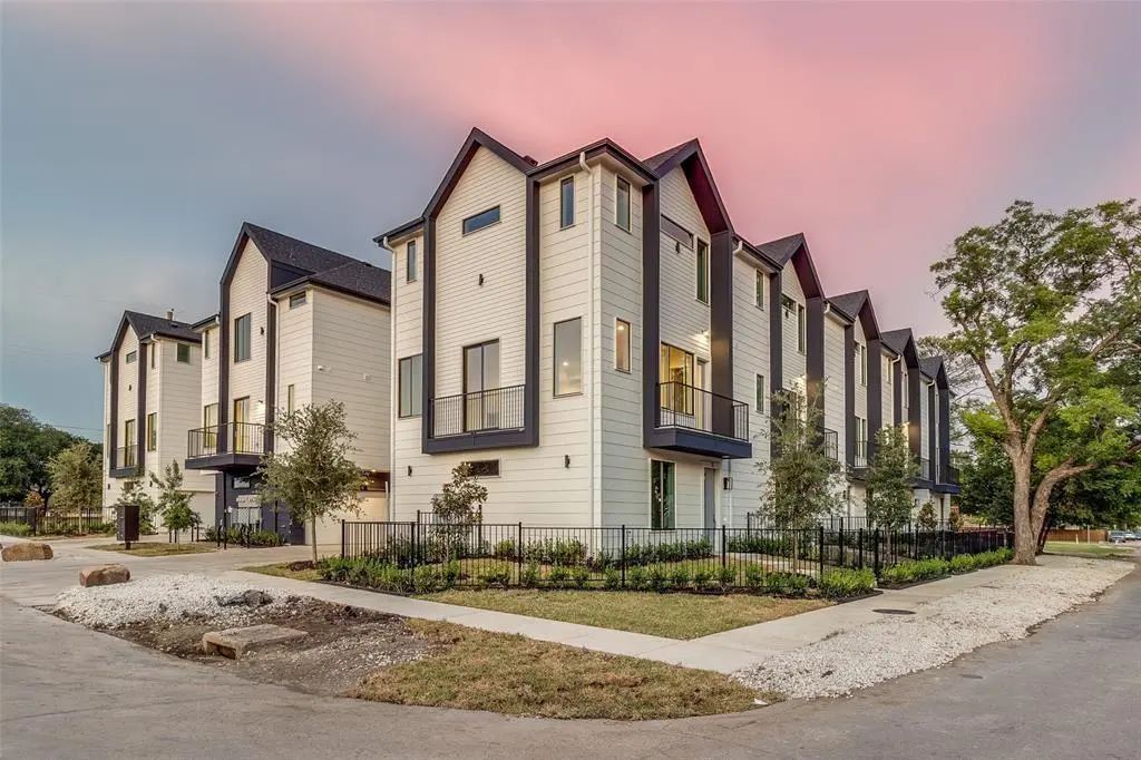 3308 Birmingham Avenue 8, Dallas