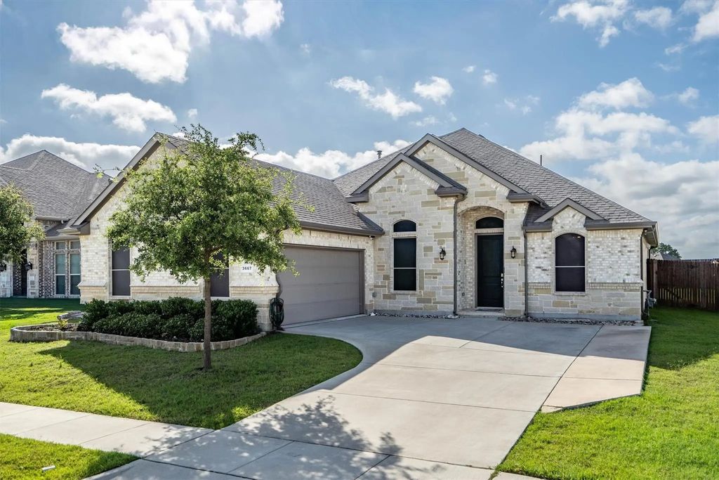 3667 Rolling Meadows Drive, Grand Prairie